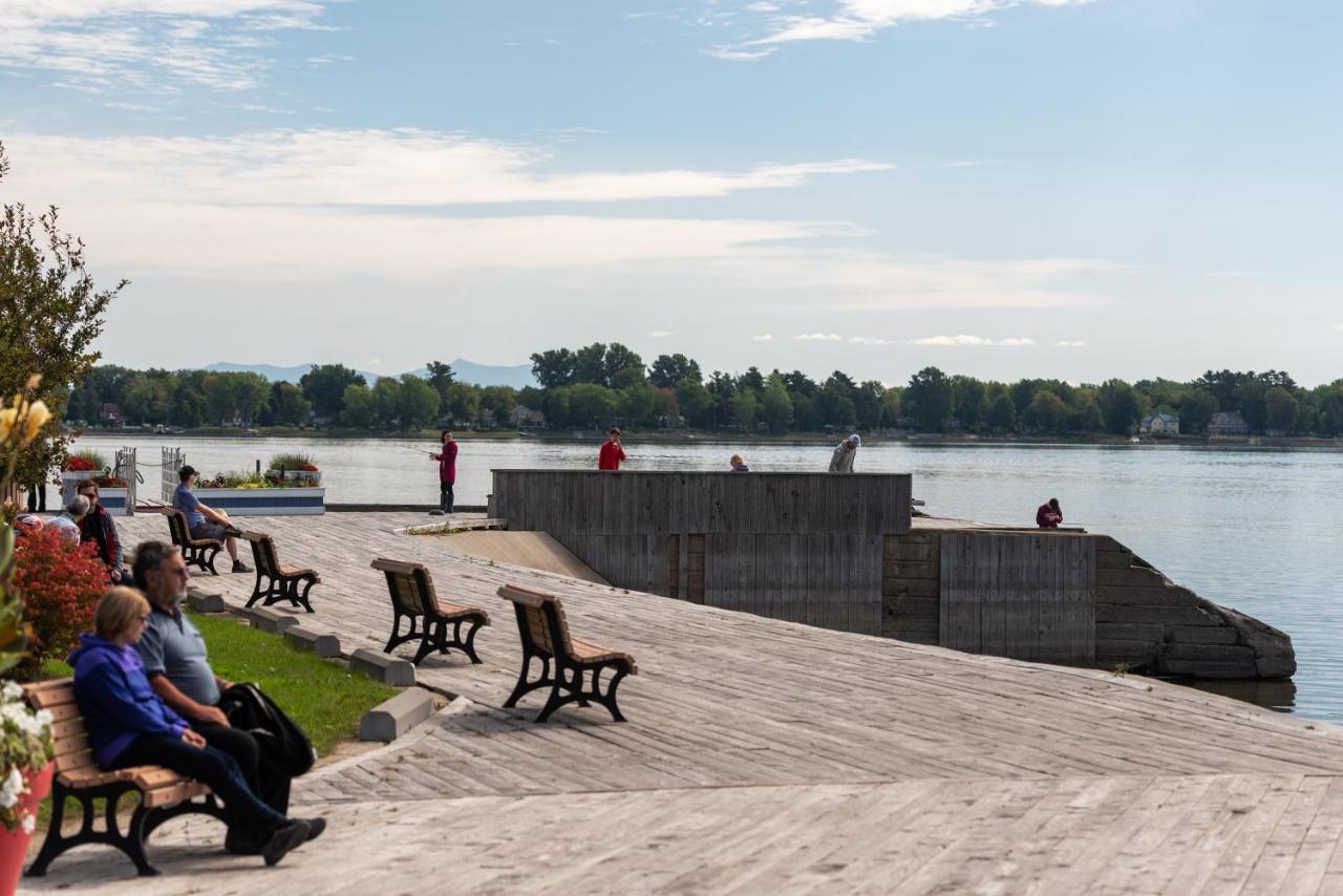 Complexe La Cache Du Lac Champlain Venise-en-Quebec Exterior photo